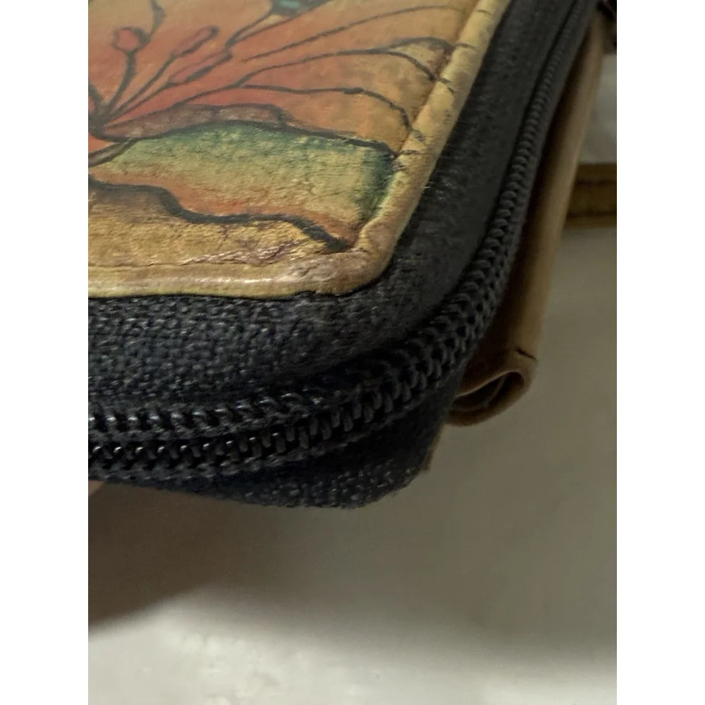 Anuska Wallet Peacock Lily Leather crossbody